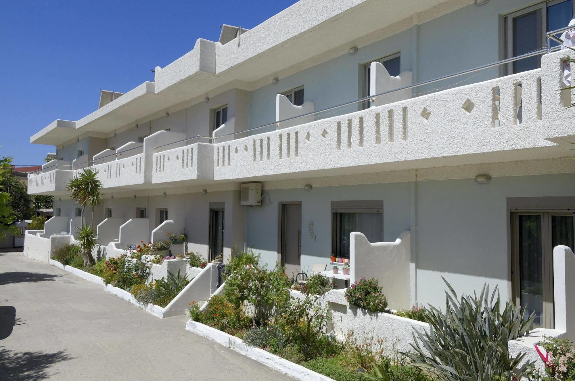 Costas & Chrysoula Aparthotel Plakias Exterior photo